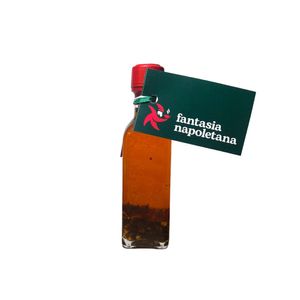Fantasia Napoletana Gewürz auf Basis von nativem Olivenöl extra und zerstoßener Chilischote 100 ml