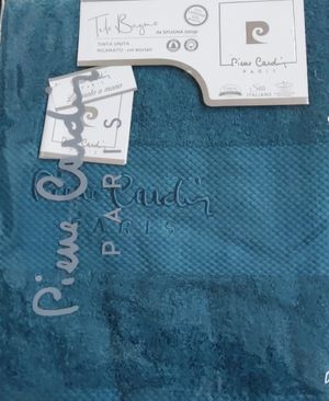 Pierre Cardin Telo bagno tinta unita ricamato 90x140 cm in spugna 550 gr_1