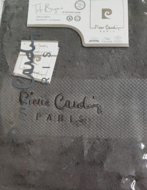 Pierre Cardin Telo bagno tinta unita ricamato 90x140 cm in spugna 550 gr_desktop_3